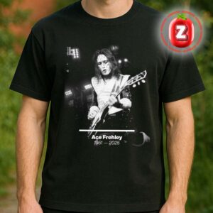 Ace Frehley Tribute Poster 1951 2025 The Spaceman Legacy Black And White Photography Artwork Unisex T-Shirt